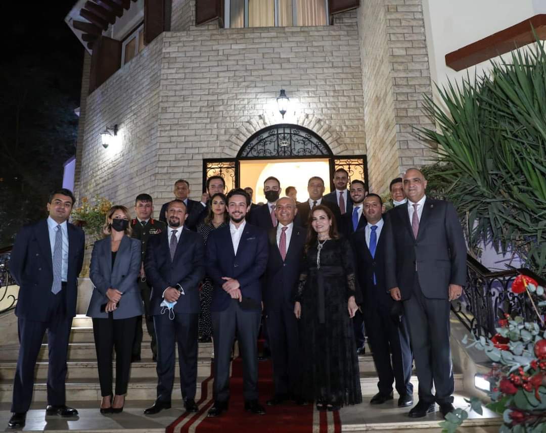 ولي العهد يلتقي شخصيات مصرية في