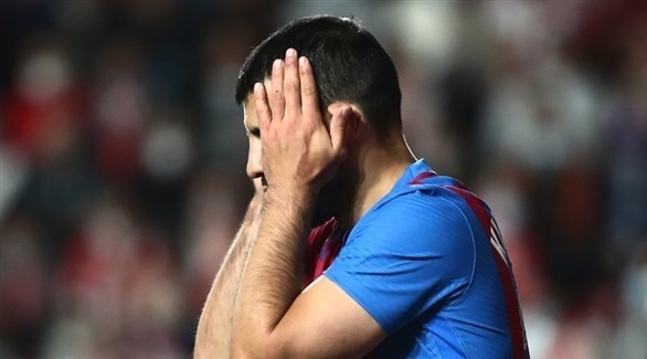 أغويرو قد يضطر للاعتزال