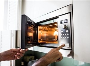 حجرة مخفية في المايكروويف يجب الحفاظ