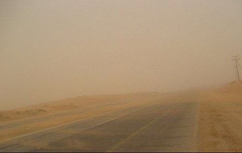 رياح شديدة وغبار كثيف في البحر