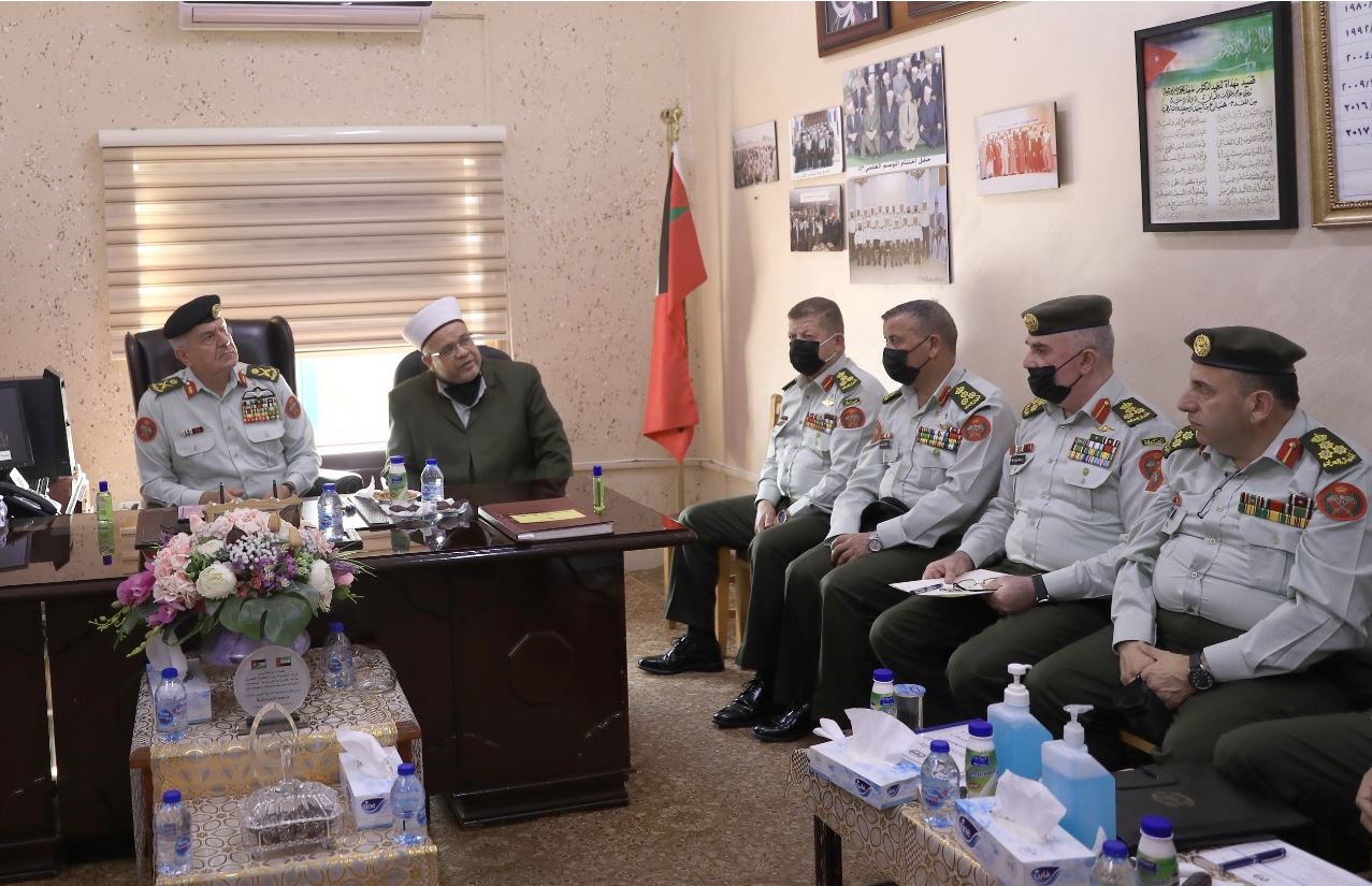 الحنيطي يزور مديرية الإفتاء في القوات