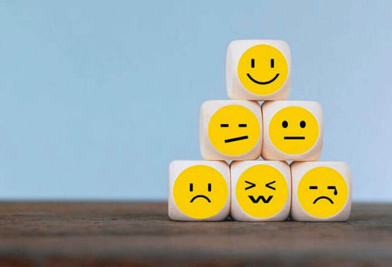 تقلب المزاج .. حالة طبيعية ا