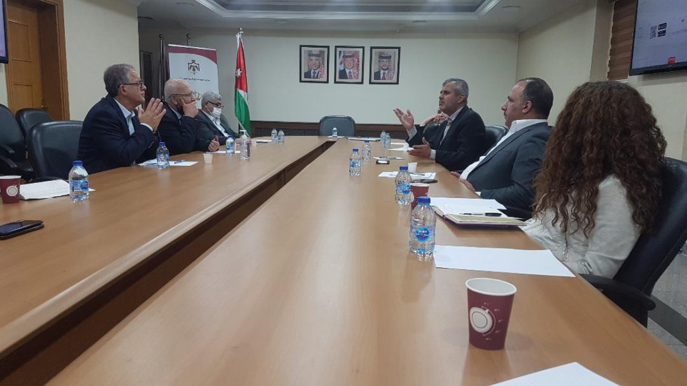 وزير الطاقة يدعو الصناديق المحلية للاستثمار