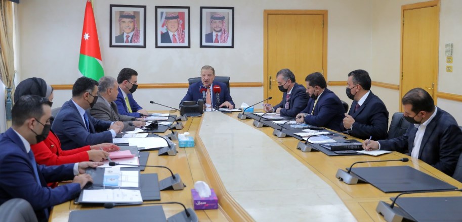 بعد اختيار لجنة مكونة من 40