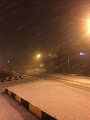 بدء تساقط الثلوج بكثافة في الشمال