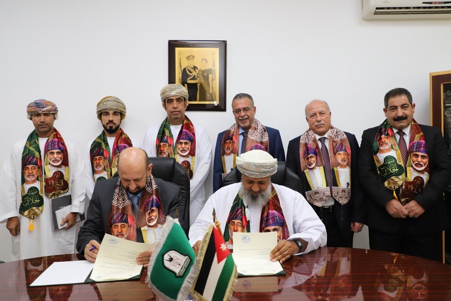 المومني يؤكد استعداد اليرموك للتعاون مع