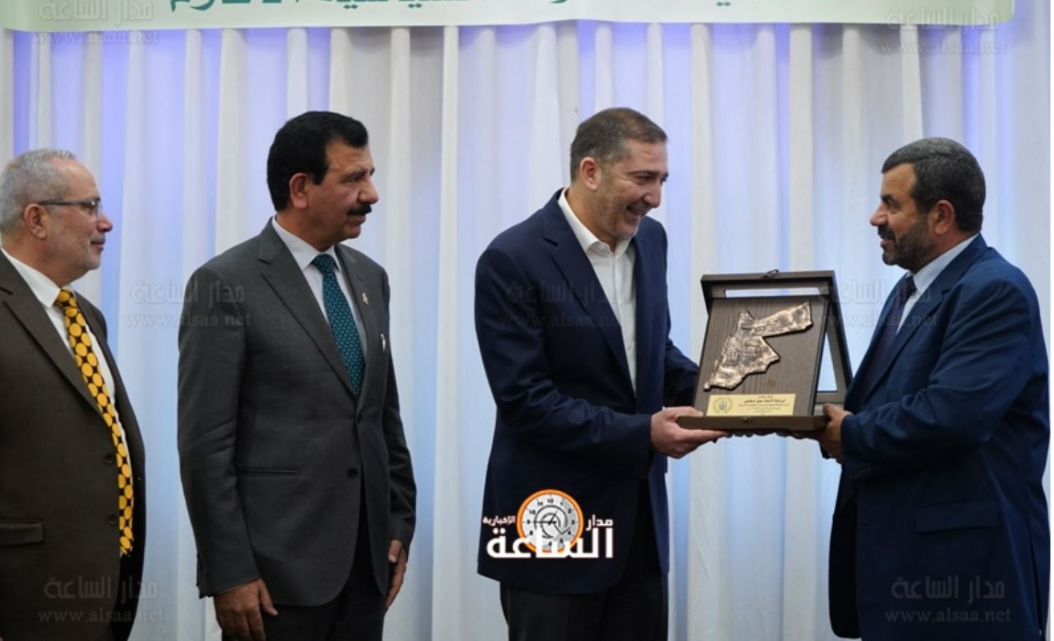 ’الوسط الاسلامي‘ يكرم سمير الرفاعي (صور)