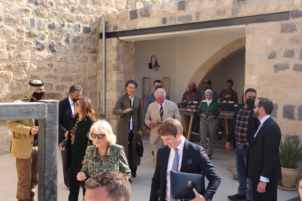 أمير ويلز يزور مدينة أم قيس