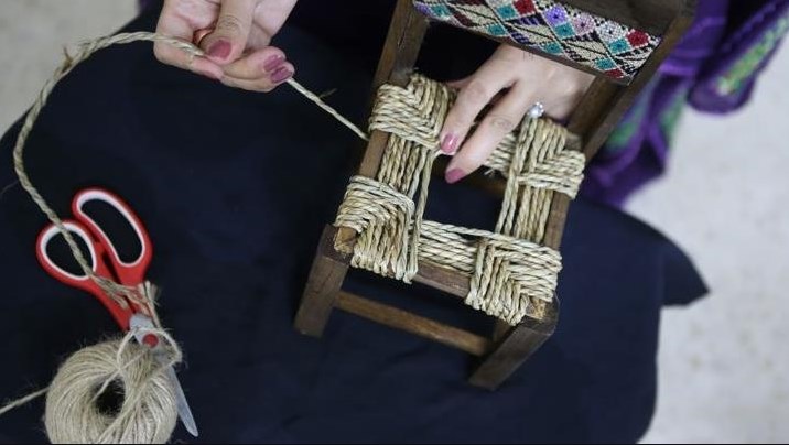 هديل الصبيحي.. أردنية ترث فن صناعة