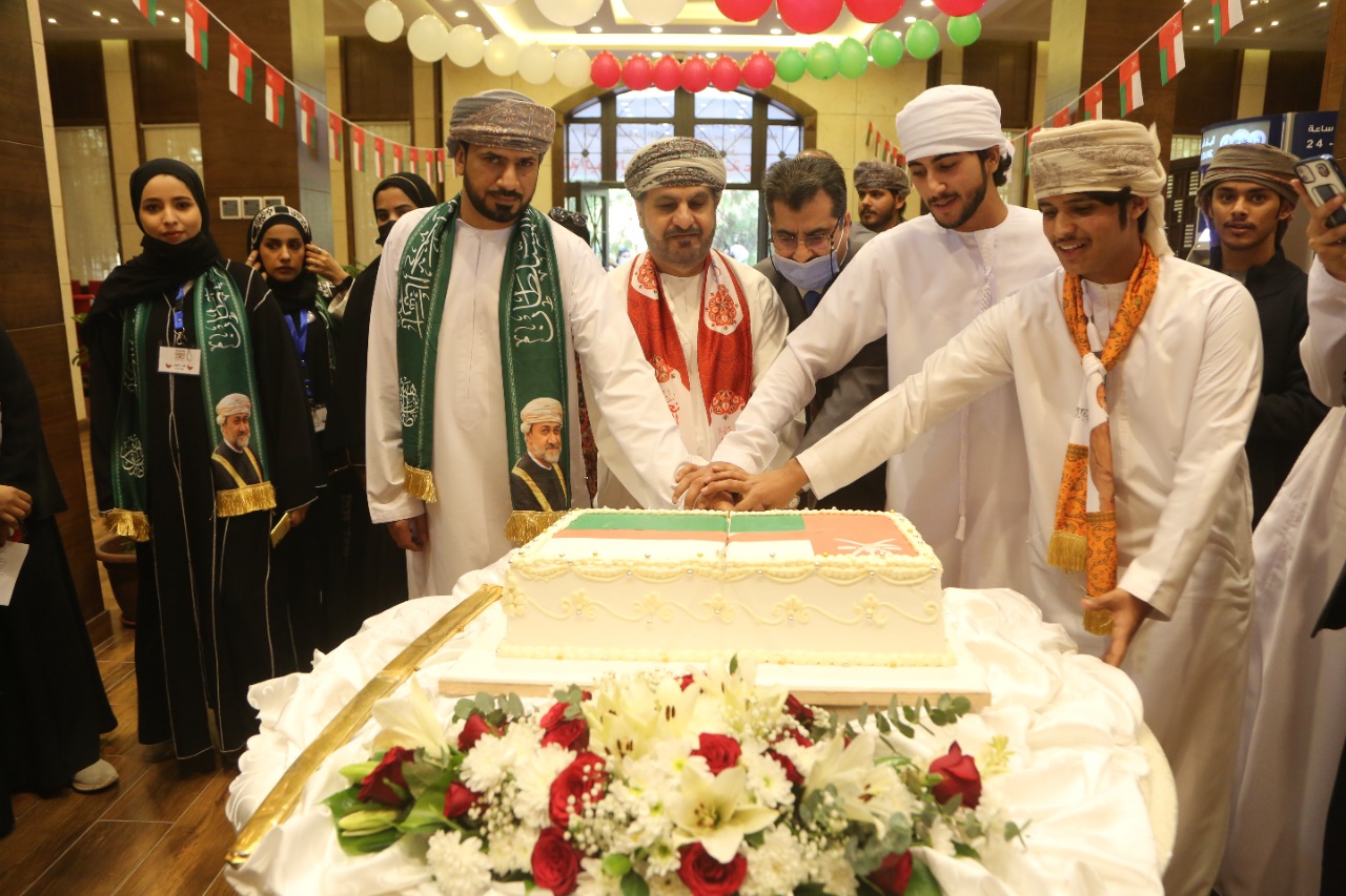 جامعة البترا تحتفي بالعيد الوطني 51