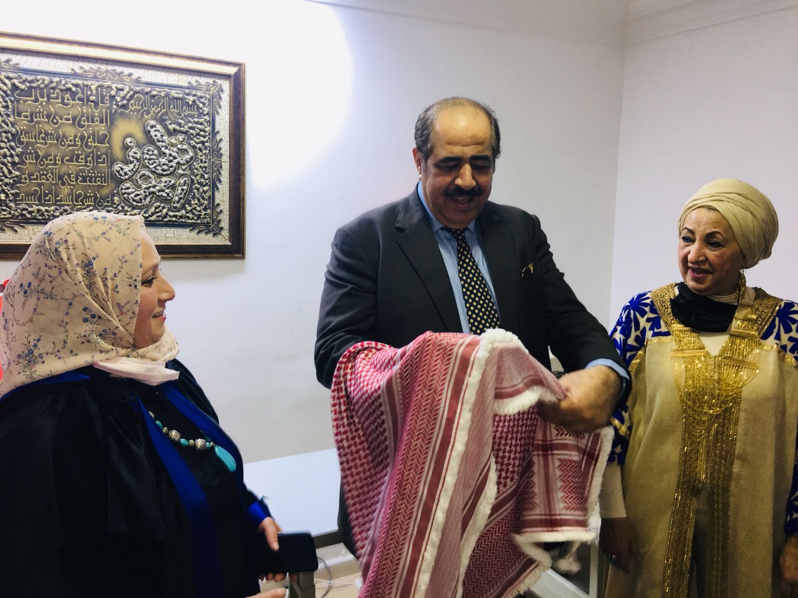 قشوع يرعى «شبكة التماسك المجتمعي» ومشغل