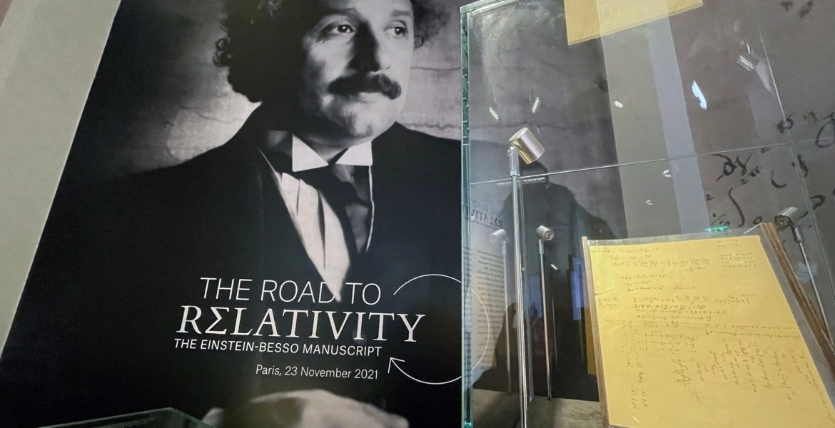 بيع أغلى مخطوطة لأينشتاين