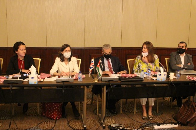 تخريج الدفعة الثانية من برنامج زمالات