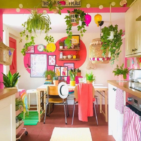 تستثمر الأشياء المستعملة في تحويل منزلها