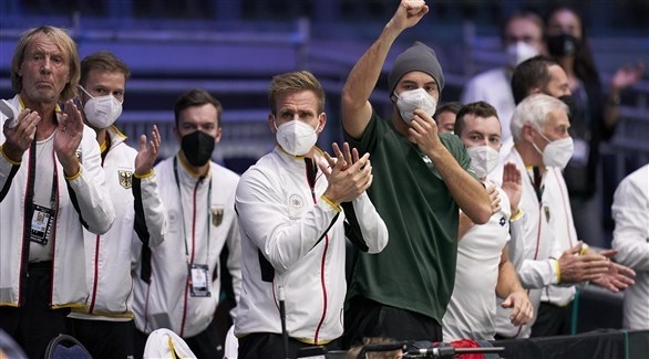 ألمانيا تهزم بريطانيا وتعود للمربع الذهبي