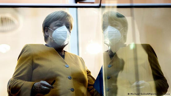 ميركل: التطعيم ضد كورونا يجب أن