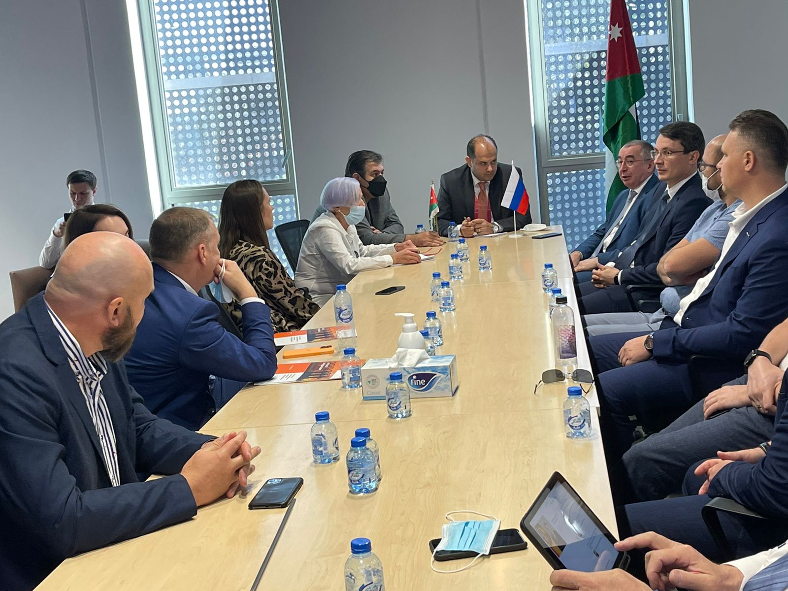 القطارنة يلتقي وفدا اقتصاديا وصناعيا روسيّا