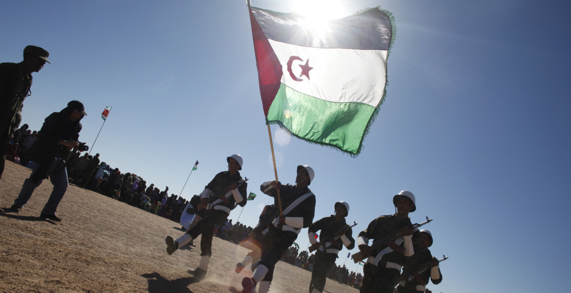 التنقيب عن النفط والمعادن بالصحراء.. كيف