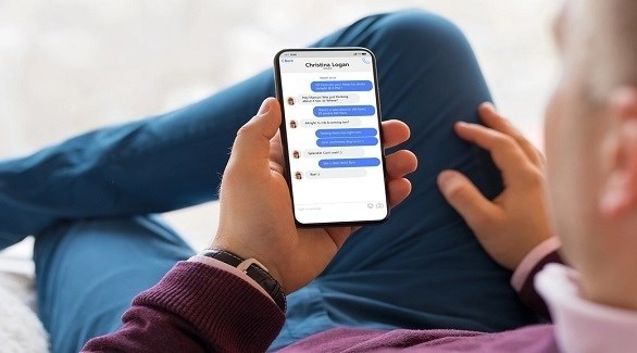 ثغرة في آي فون تجعل مليار