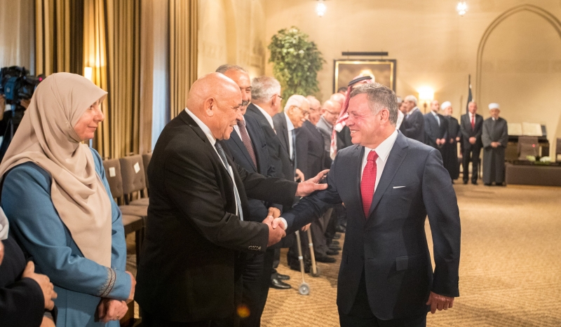 الملك يلتقي على مأدبة إفطار ممثلين