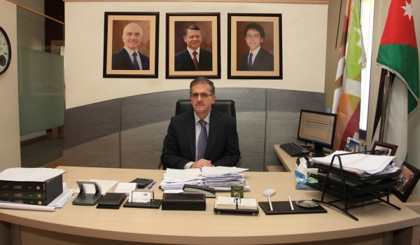 احالة فوزي مسعد الى التقاعد