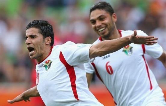 الدردور يعزز سجله كهداف تاريخي للنشامى