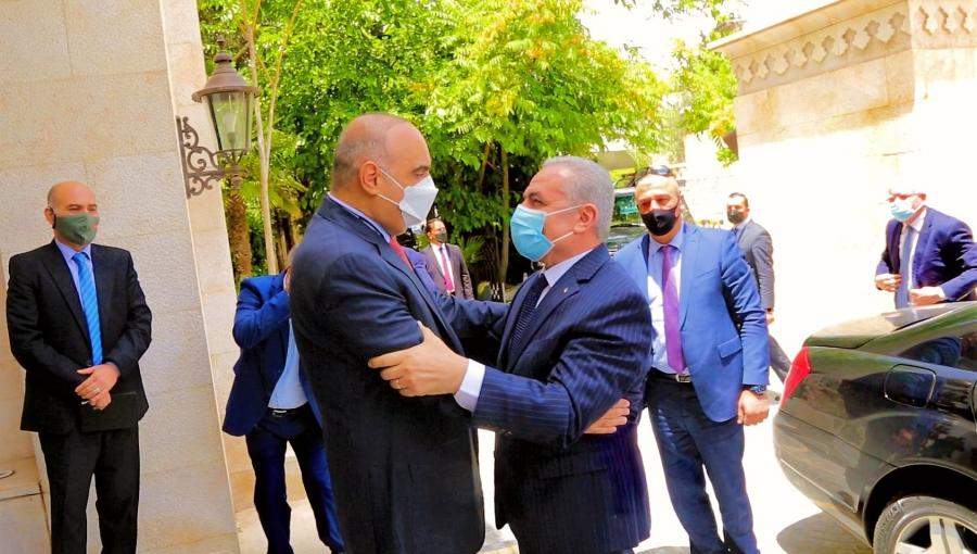 الخصاونة يترأس الوفد الأردني في فلسطين