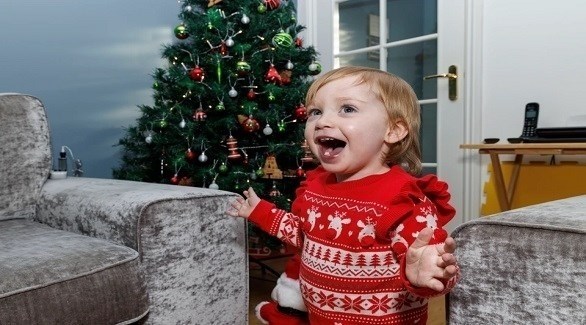 طفلة تعيش بنصف قلب