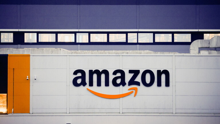 إيطاليا تفرض غرامة قياسية تبلغ 1.1