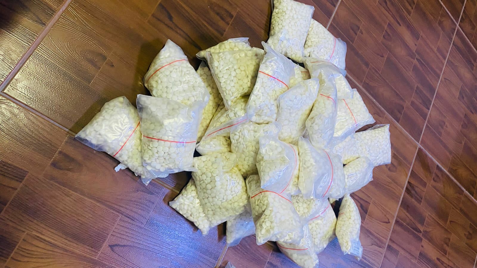 مكافحة المخدرات تضبط 3 كغ كريستال