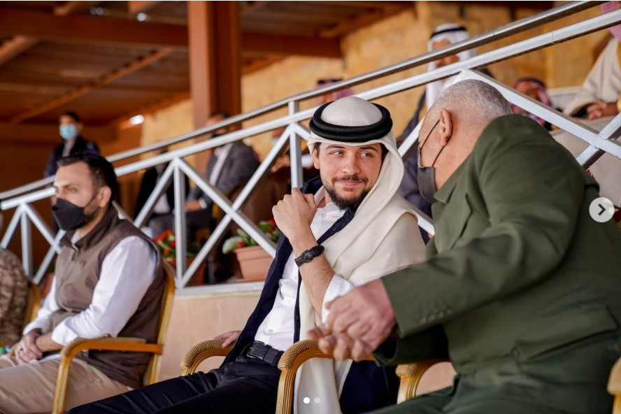 ولي العهد: نفتخر بالرياضات العربية الأصيلة