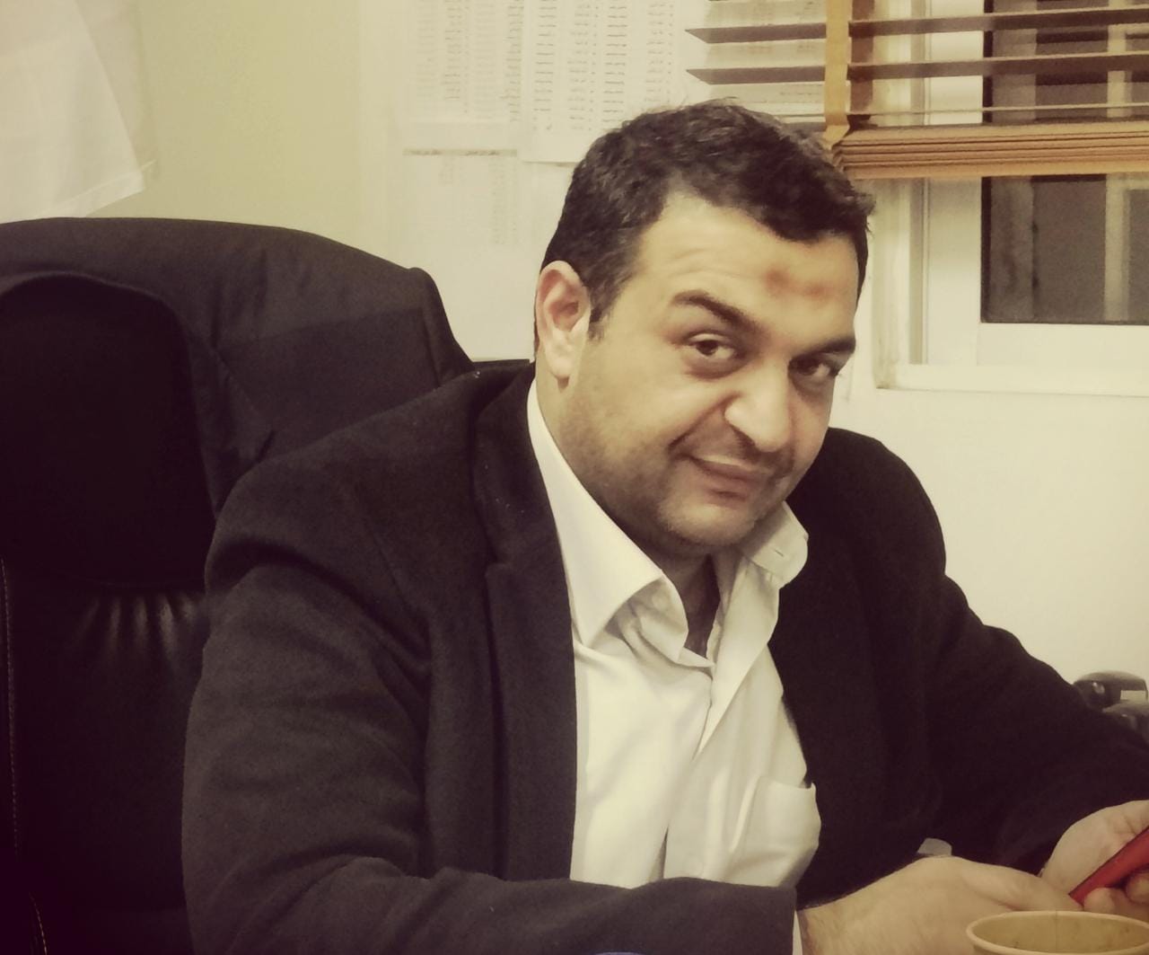 أبناء المرحوم الدكتور أحمد الخشمان يهنئون