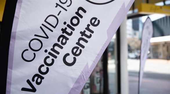 نيوزيلندي يتلقى 10 لقاحات ضد كورونا