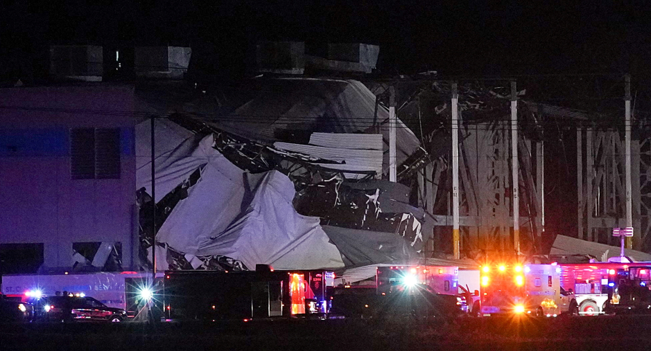 إعصار هائل يخلّف دمارا كبيرا في