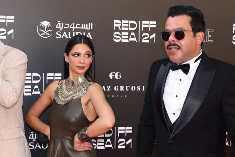 منذر رياحنة يخطف الأنظار بمهرجان البحر