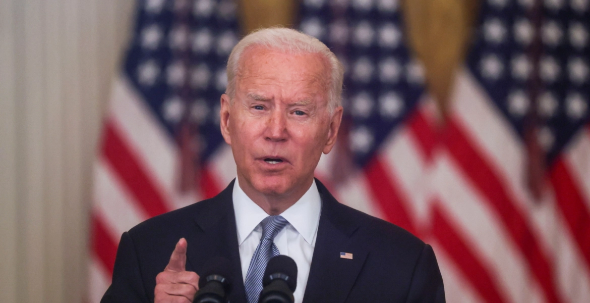 أكبر موجات الأعاصير بأمريكا تقتل 100