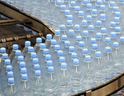 اغلاق مصنع مياه بالزرقاء بسبب وجود