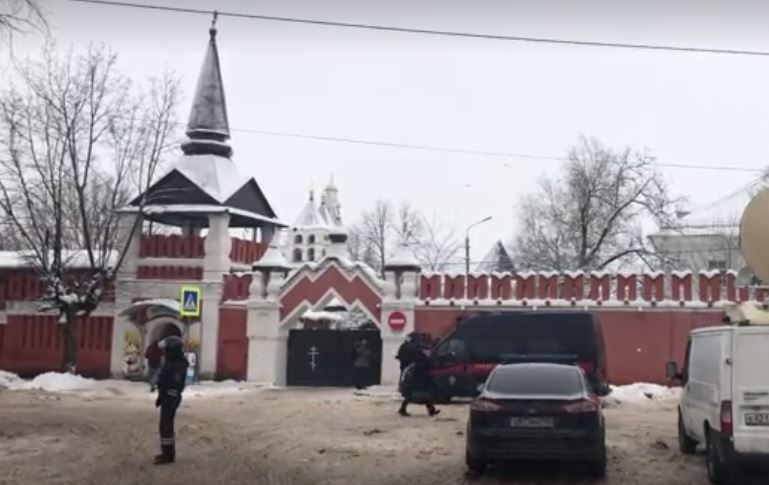 مراهق يثير الذعر في روسيا ويتسبّب