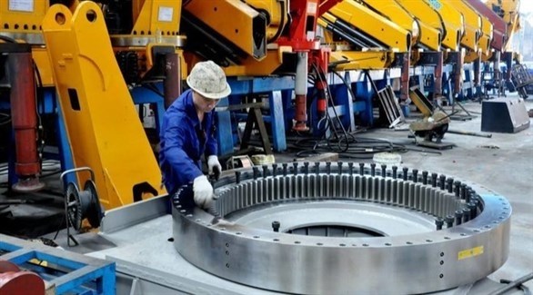 كورونا يوقف الإنتاج في أكثر من