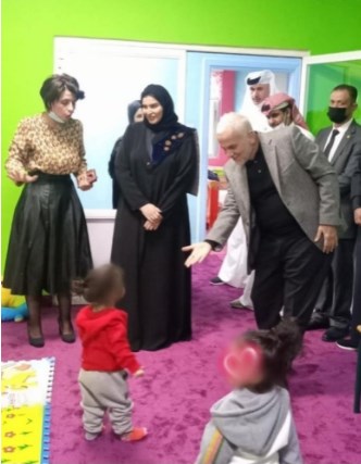 الوزيرة القطرية المسند تلتقي أطفال مؤسسة
