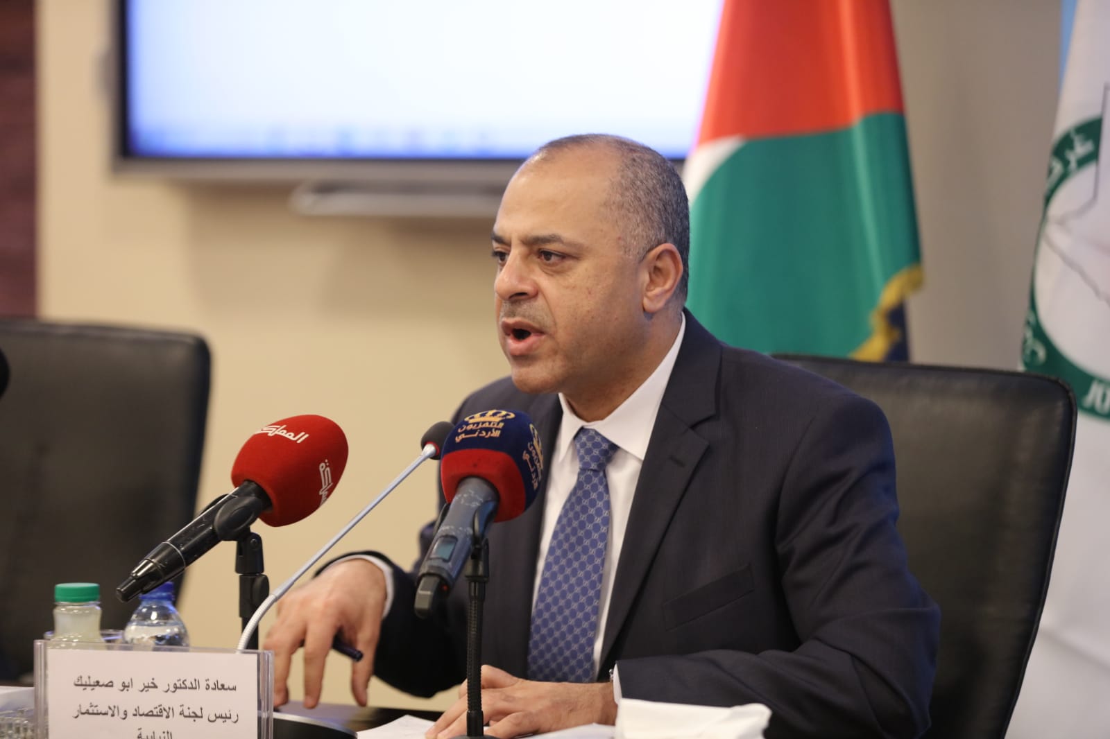 أبو صعيليك: مشاريع كبرى ستعلنها الحكومة