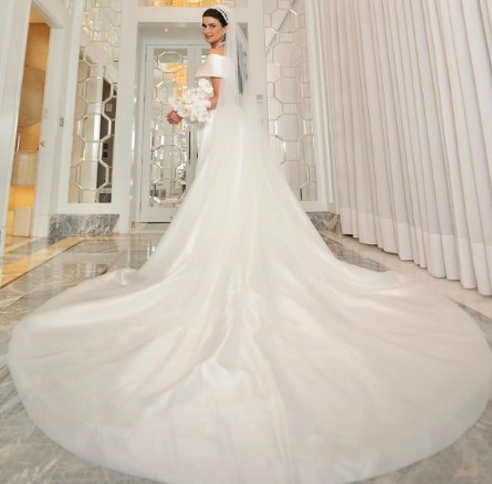 علا الفارس: يروج الذباب لعقد زواج