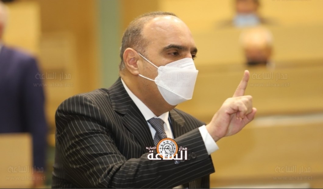 رئيس الوزراء: لا أحد يزاود على