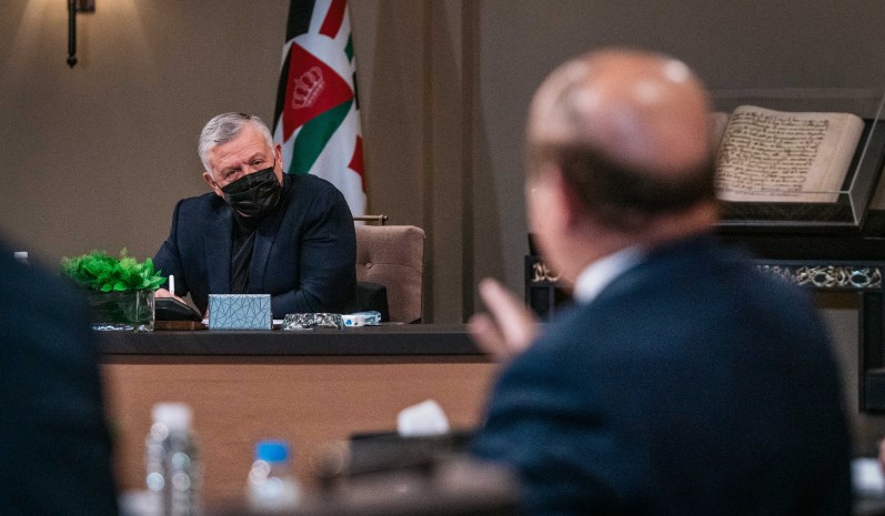 الملك: المرحلة المقبلة مهمة (صور)