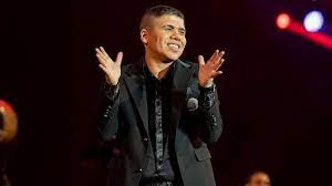 الفنان عمر كمال يحيي حفلا غنائيا