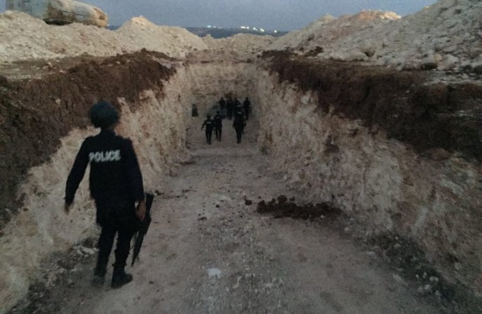 مداهمة لضبط عملية حفر بئر مياه