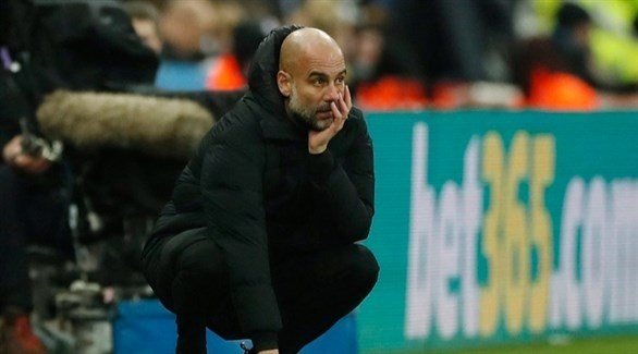 غوارديولا يراقب سلوك لاعبي السيتي خارج