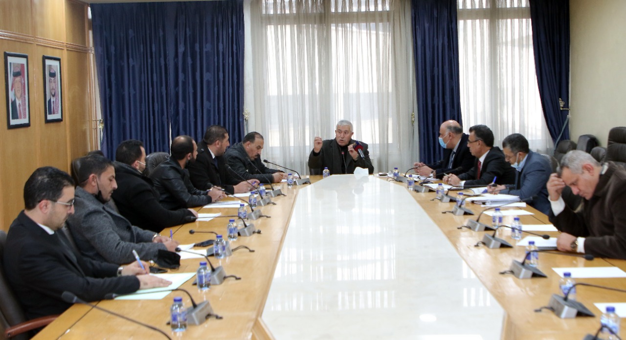 الإدارية النيابية: توافق يقضي بتثبيت موظفي