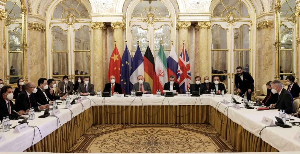 أمريكا تحذر: أمام إيران بضعة أسابيع