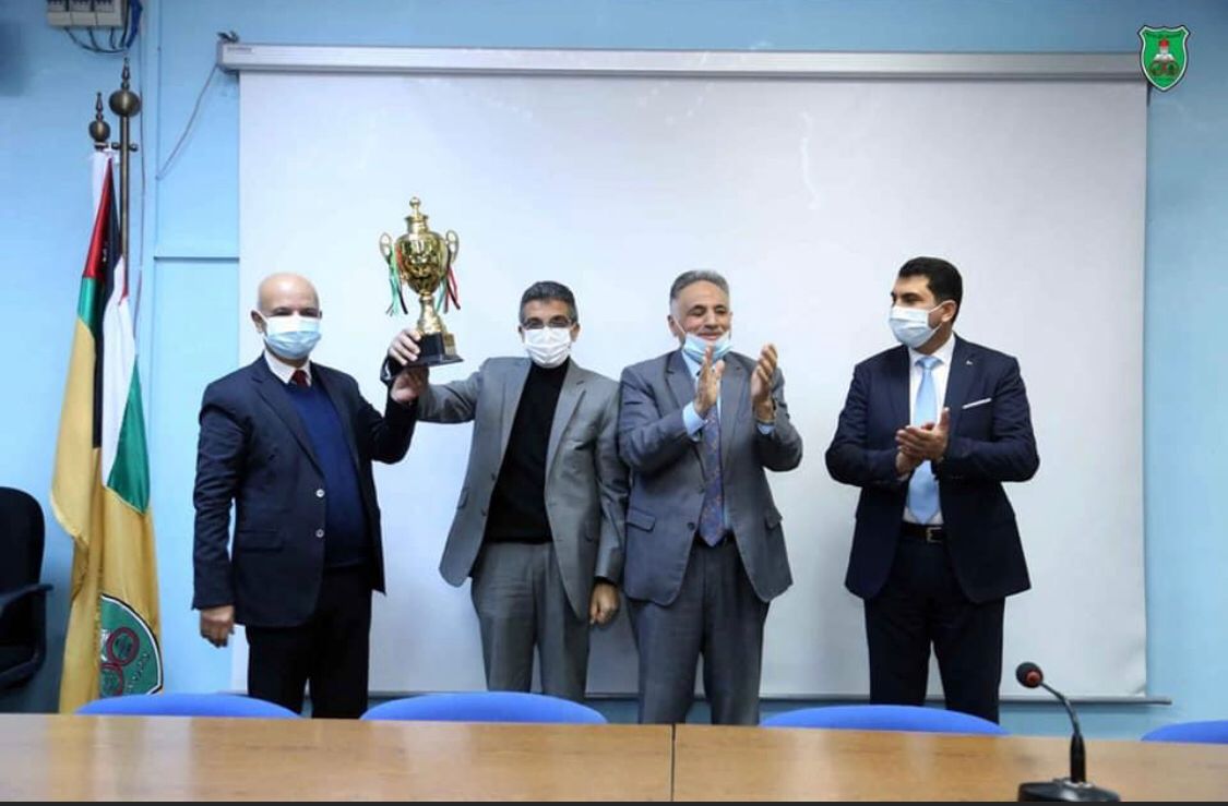 ’الفلسفة‘ تفوز بمسابقة كلية الآداب في